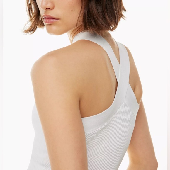 Aritzia Babaton Cropped Sculpture Knit Criss Cross Tank - Picture 6 of 9